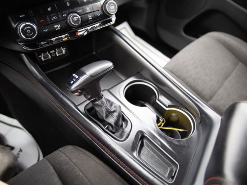 Used 2024 Dodge Durango GT image 12