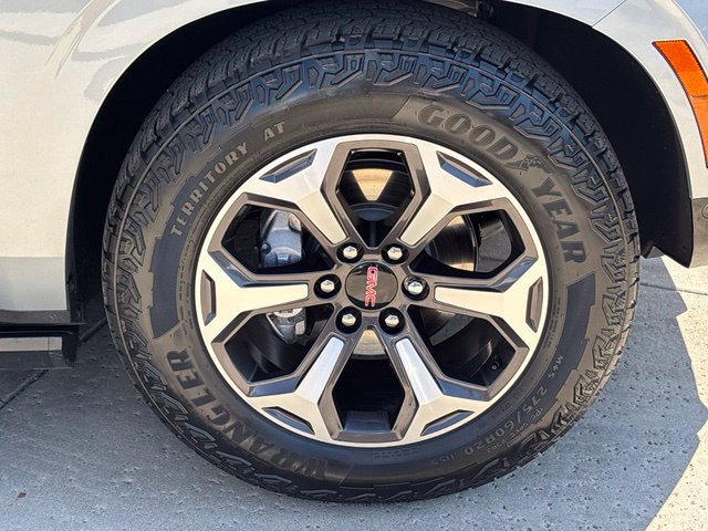 Used 2025 GMC Yukon XL AT4 Ultimate AWD/4WD image 39