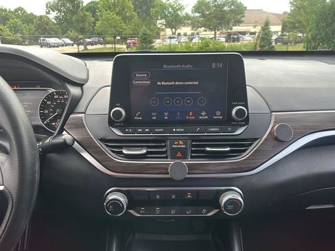 Used 2023 Nissan Altima 2.5 SV FWD image 32