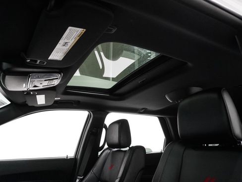 Used 2025 Dodge Durango GT image 7