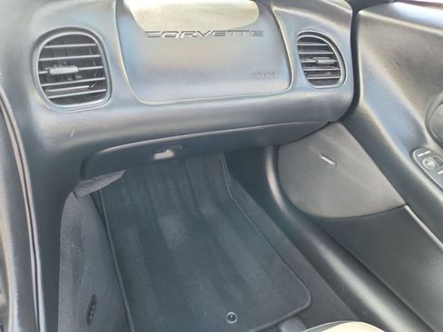 Used 2002 Chevrolet Corvette Convertible w/ Preferred Equipment Group2 RWD image 26