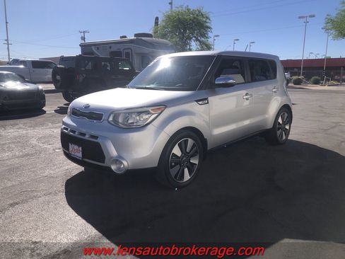Used 2015 Kia Soul ! image 3