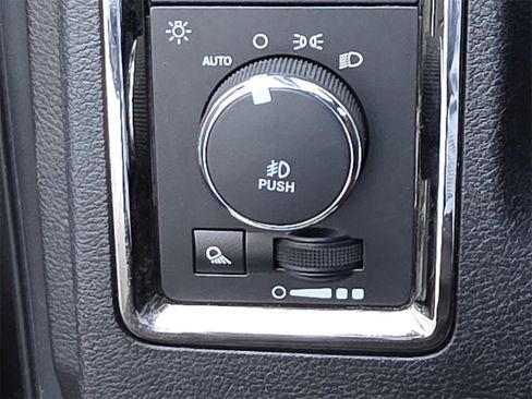 Used 2018 RAM 2500 Laramie w/ Sport Appearance Group image 24