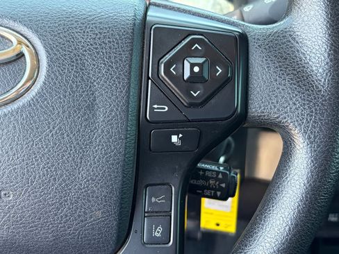Used 2018 Toyota Tacoma SR w/ SR Convenience Package AWD/4WD image 11