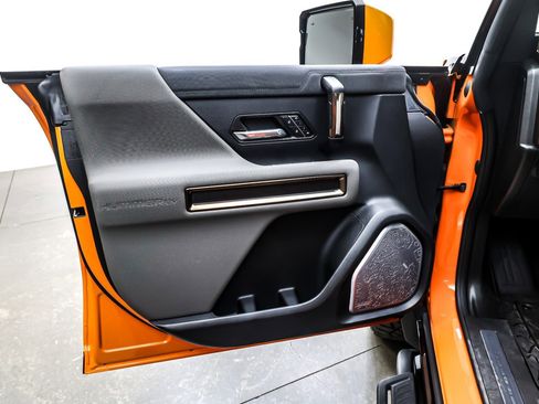 Used 2024 GMC Hummer EV 2X w/ Extreme Off-Road Package image 21