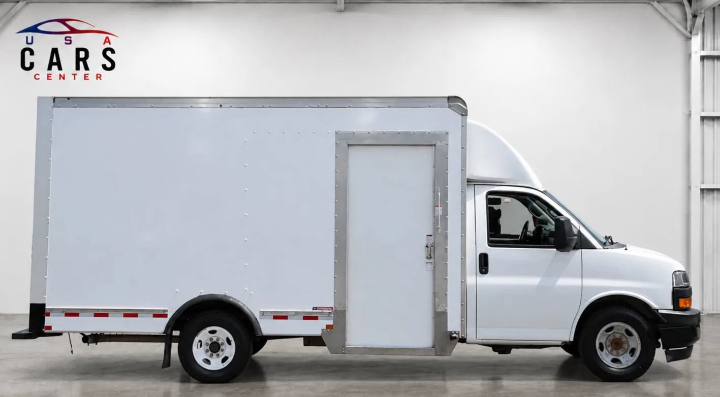 Used 2023 Chevrolet Express 3500 w/ Power Convenience Package RWD image 1