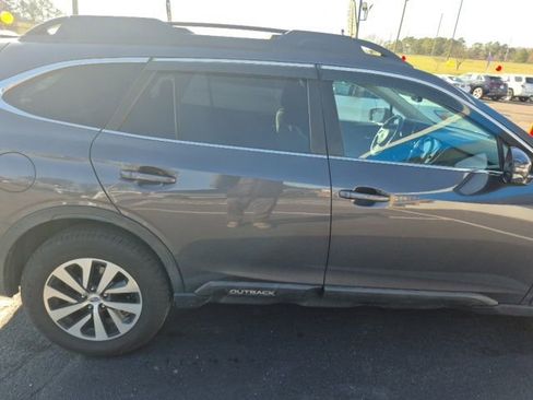 Used 2020 Subaru Outback Premium image 14