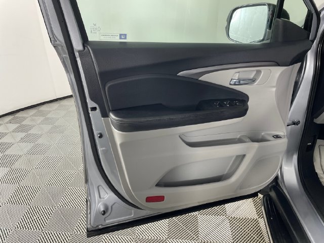Used 2017 Honda Pilot EX-L image 17