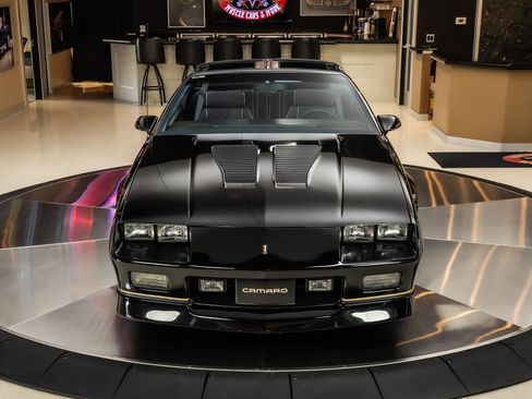 Used 1987 Chevrolet Camaro Z28 RWD image 9