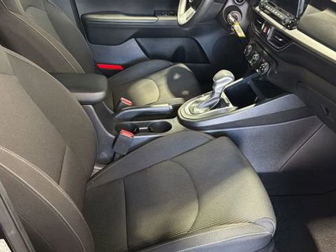 Used 2021 Kia Forte LXS image 12