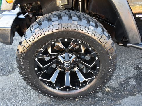 Used 2017 Jeep Wrangler Unlimited Sport w/ Quick Order Package 23S image 30