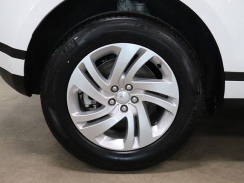 Used 2025 Land Rover Range Rover Evoque S image 39