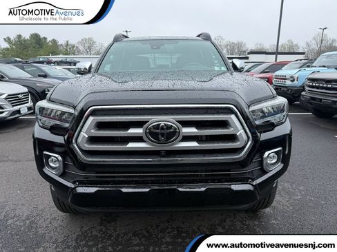 Used 2023 Toyota Tacoma Limited image 1