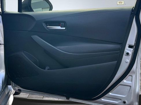 Used 2020 Toyota Corolla LE FWD image 23
