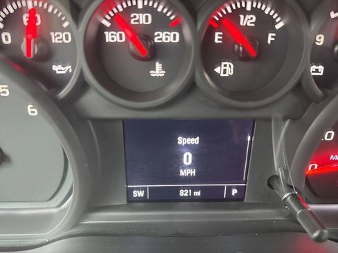 Used 2025 Chevrolet Silverado 1500 W/T image 18