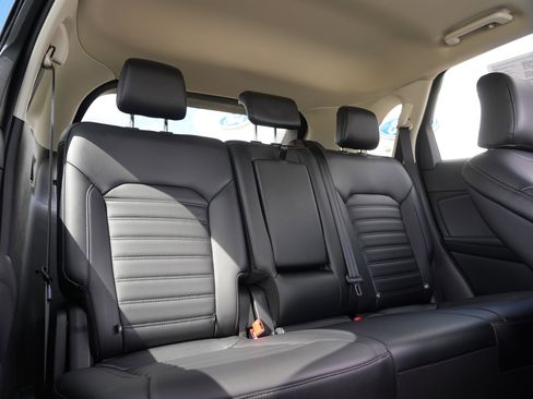 Used 2024 Ford Edge SEL w/ Convenience Package AWD/4WD image 32