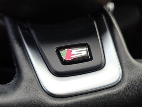 Used 2019 Jaguar F-PACE S image 34