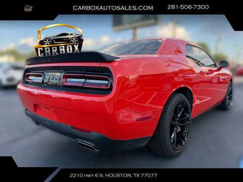 Used 2022 Dodge Challenger SXT w/ Blacktop Package RWD image 5