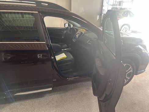 Used 2023 Subaru Ascent Touring image 19
