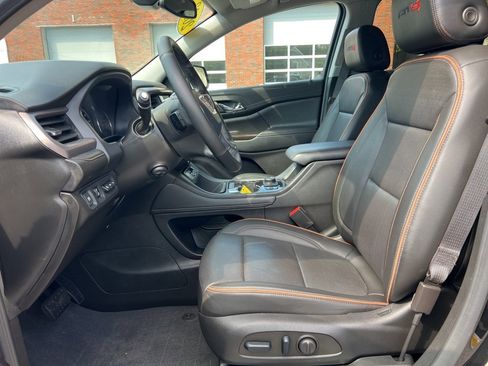 Used 2023 GMC Acadia AT4 w/ Technology Package image 13