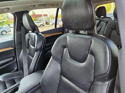 Used 2021 Volvo XC90 T6 Momentum w/ Advanced Package AWD/4WD image 18