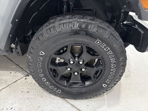 Used 2023 Jeep Wrangler Unlimited w/ Cold Weather Group AWD/4WD image 27