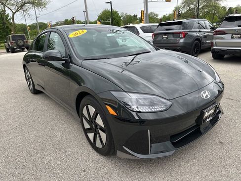 Used 2024 Hyundai Ioniq 6 SE AWD/4WD image 4