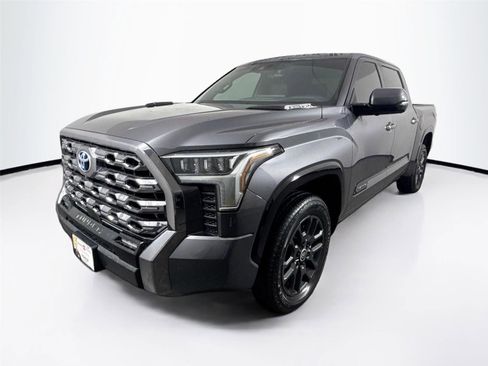 Used 2024 Toyota Tundra Platinum AWD/4WD image 2
