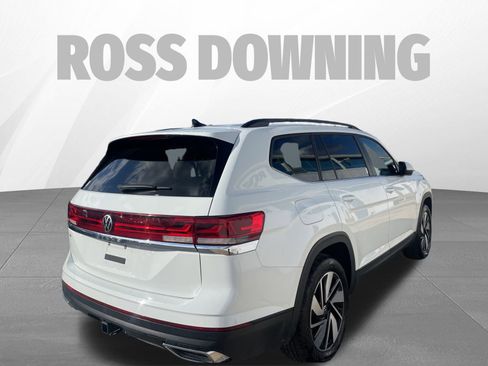 Used 2025 Volkswagen Atlas SE image 4