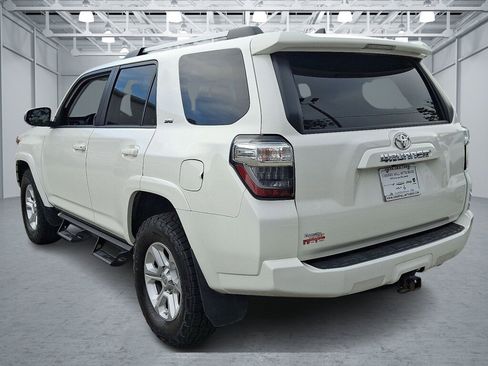 Used 2020 Toyota 4Runner SR5 image 3