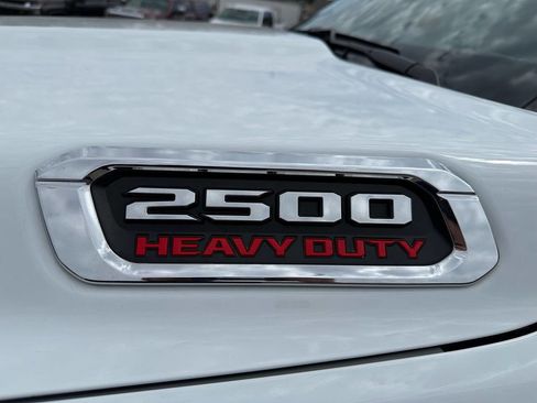 Used 2024 RAM 2500 Big Horn w/ Off Road Package image 9