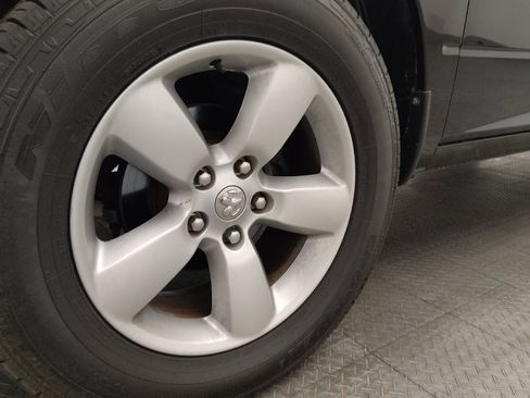 Used 2014 RAM 1500 Express image 31