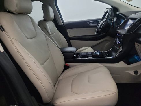 Used 2019 Ford Edge Titanium w/ Cold Weather Package AWD/4WD image 21