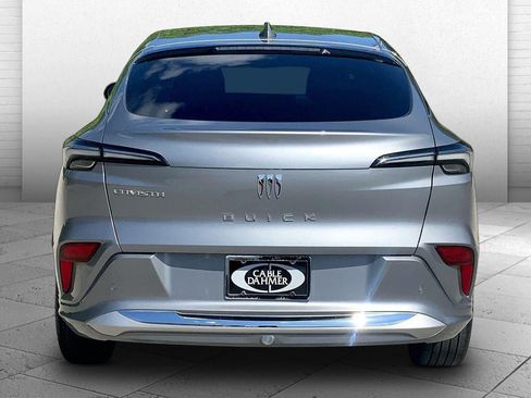 Used 2025 Buick Envista Avenir FWD image 3