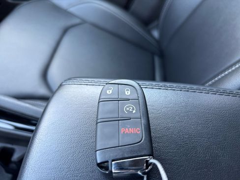 Used 2025 Jeep Compass Limited AWD/4WD image 27