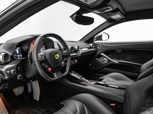 Used 2017 Ferrari F12 Berlinetta RWD image 43