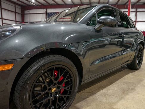 Used 2021 Porsche Macan GTS w/ Premium Package Plus (PF9) AWD/4WD image 31