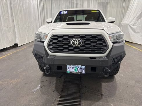 Used 2021 Toyota Tacoma TRD Sport image 8