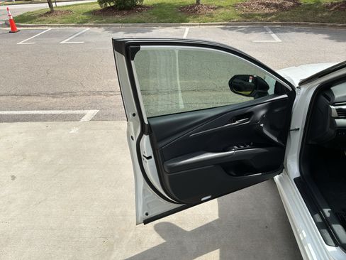Used 2025 Toyota Camry XSE FWD image 14