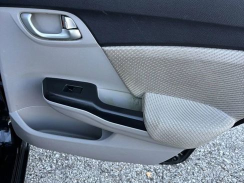 Used 2013 Honda Civic Hybrid Sedan image 17