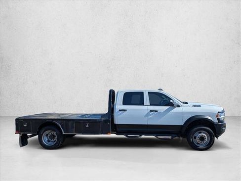 Used 2022 RAM 5500 Tradesman AWD/4WD image 4