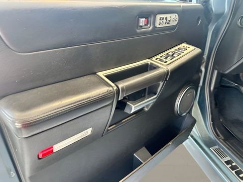 Used 2005 HUMMER H2 Base w/ Preferred Equipment Group image 9