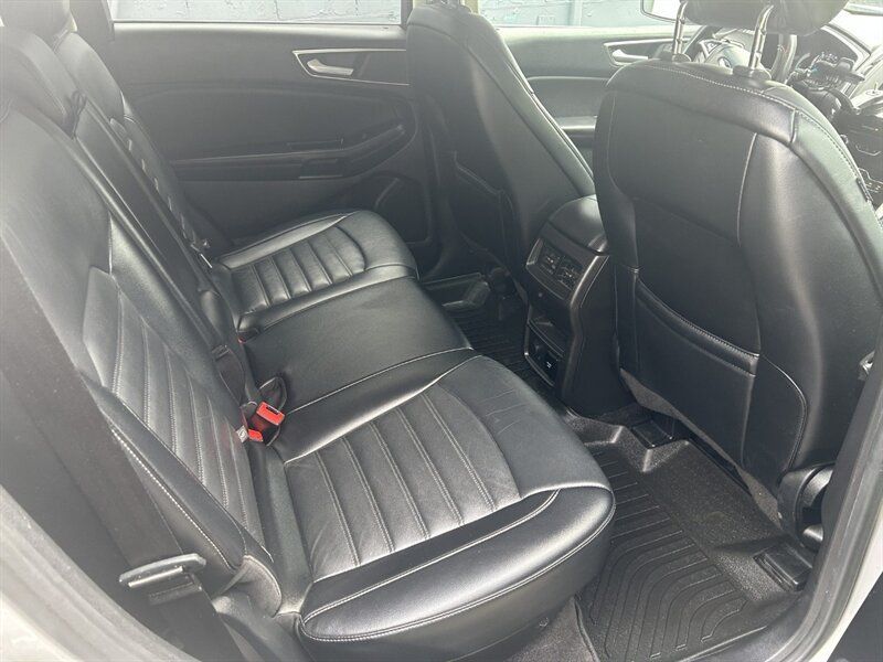 Used 2015 Ford Edge SEL w/ Equipment Group 201A AWD/4WD image 11