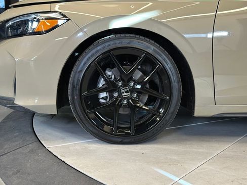 Used 2025 Honda Civic Sport image 25