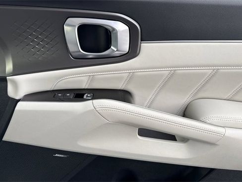 Certified 2025 Kia Sorento SX Prestige image 23