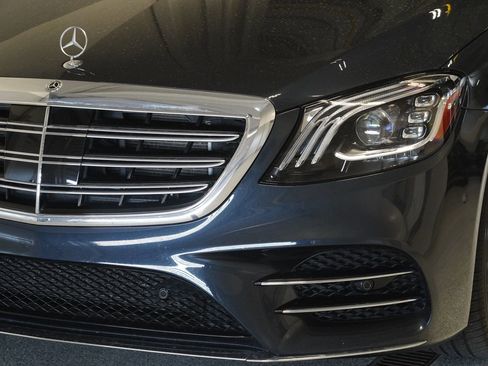 Used 2020 Mercedes-Benz S 560 4MATIC Sedan image 6