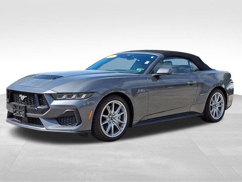 Used 2024 Ford Mustang GT Premium RWD image 3