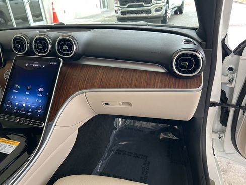 Used 2024 Mercedes-Benz C 300 Sedan image 20