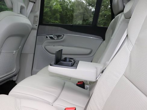 Used 2021 Volvo XC90 T6 Inscription w/ Advanced Package AWD/4WD image 34