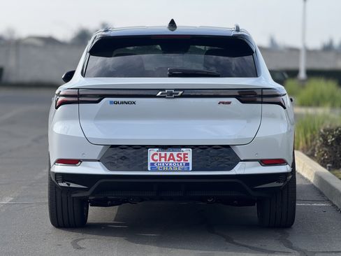 New 2026 Chevrolet Equinox EV RS FWD image 6